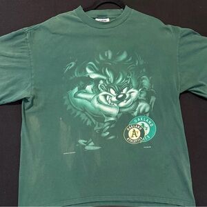 Oakland Athletics 1998 Looney Tunes Tasmania Devil CSA VTG Men’s Size XL